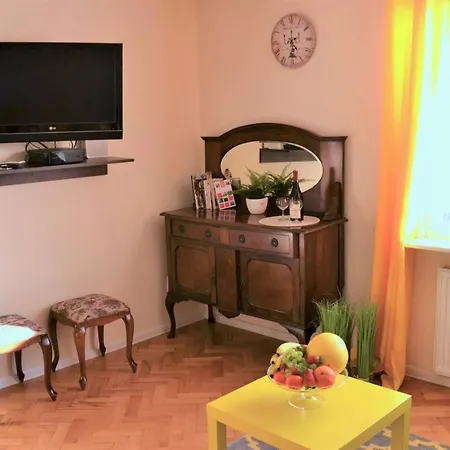 Romantic Old Apartment *